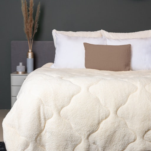 2-in-1 Teddy Duvet and Bedspread, Soft and Breathable, Available in 140x200 cm, 200x200 cm, 240x200 cm 5