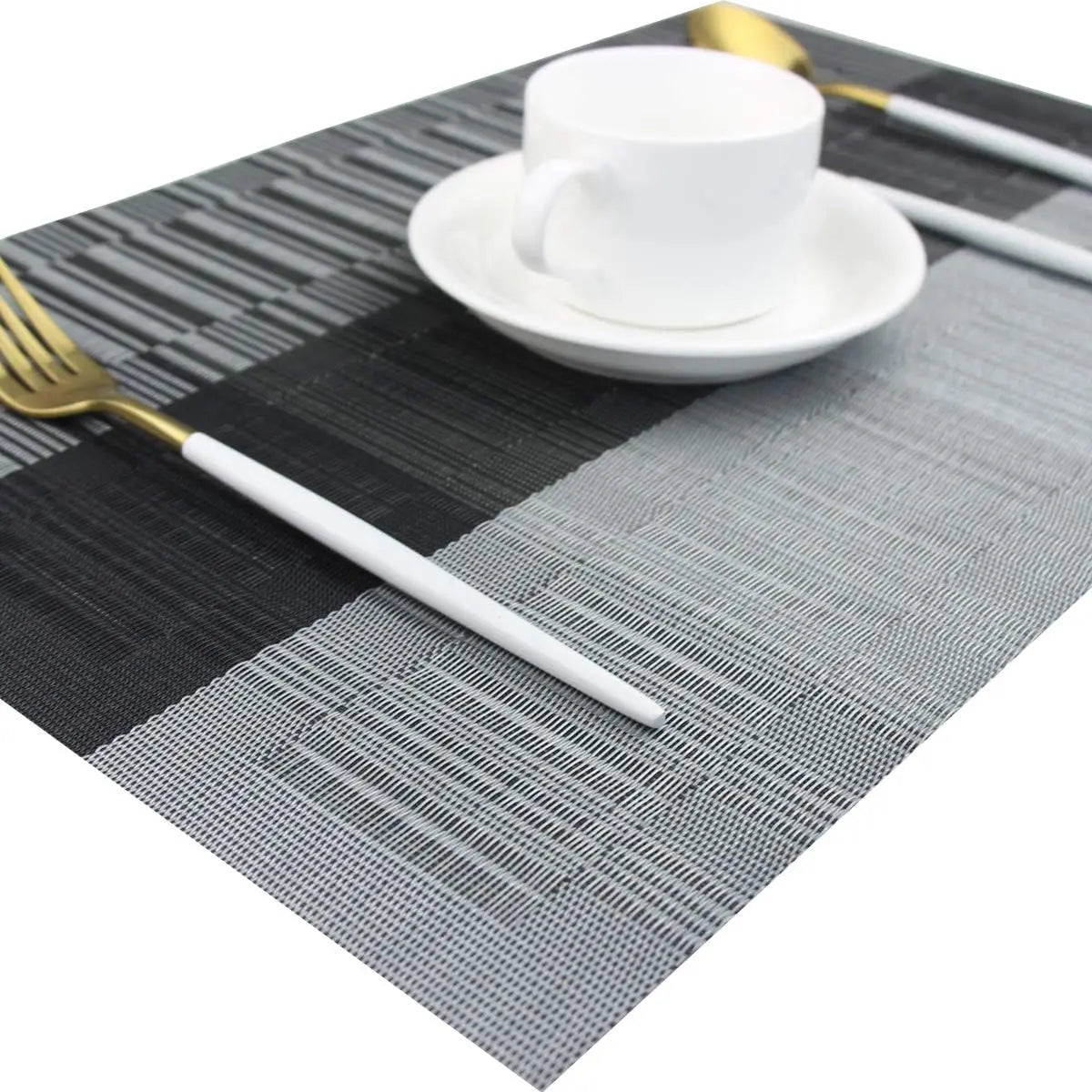 Elegant Woven Placemats, Heat-Resistant and Washable, 30 x 45 cm Table Mats for Dining Room 1