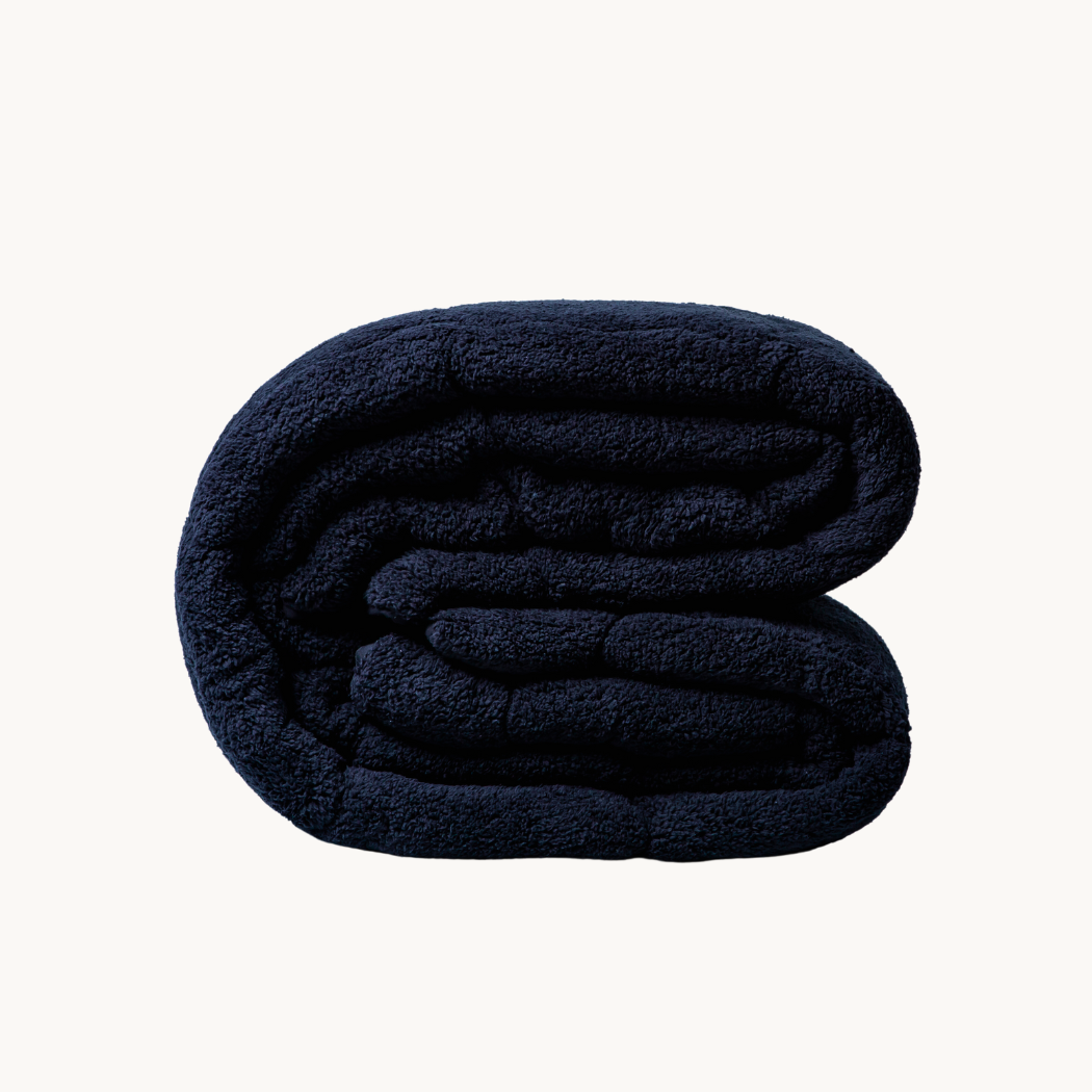 Jet Black Teddy Blanket – 2-in-1 Duvet and Bedspread, Soft Breathable Fabric, Available in Multiple Sizes 2