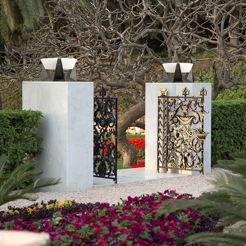 Solar-Powered Outdoor Column Light – Waterproof LED Landscape Lighting for Pathways and Gardens 4