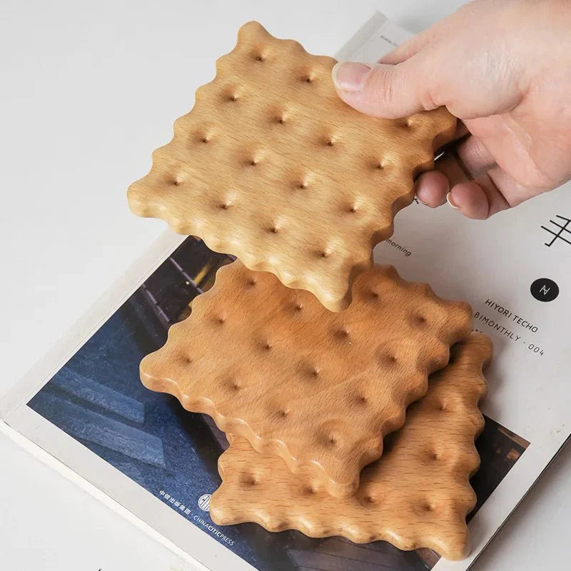 Wooden Biscuit Shape Coasters for Drinks – Set of 4 Modern Design, Natural Finish, 9.5 x 9.5 cm, Perfect for Home Decor 3